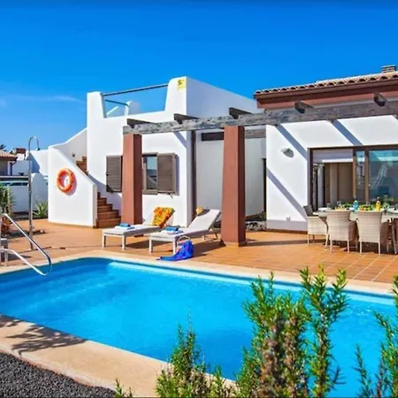 Villa Vip Golf 25 *