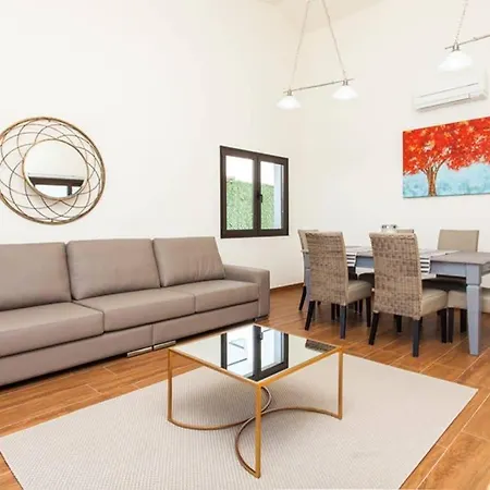 Villa Vip Golf 25 *